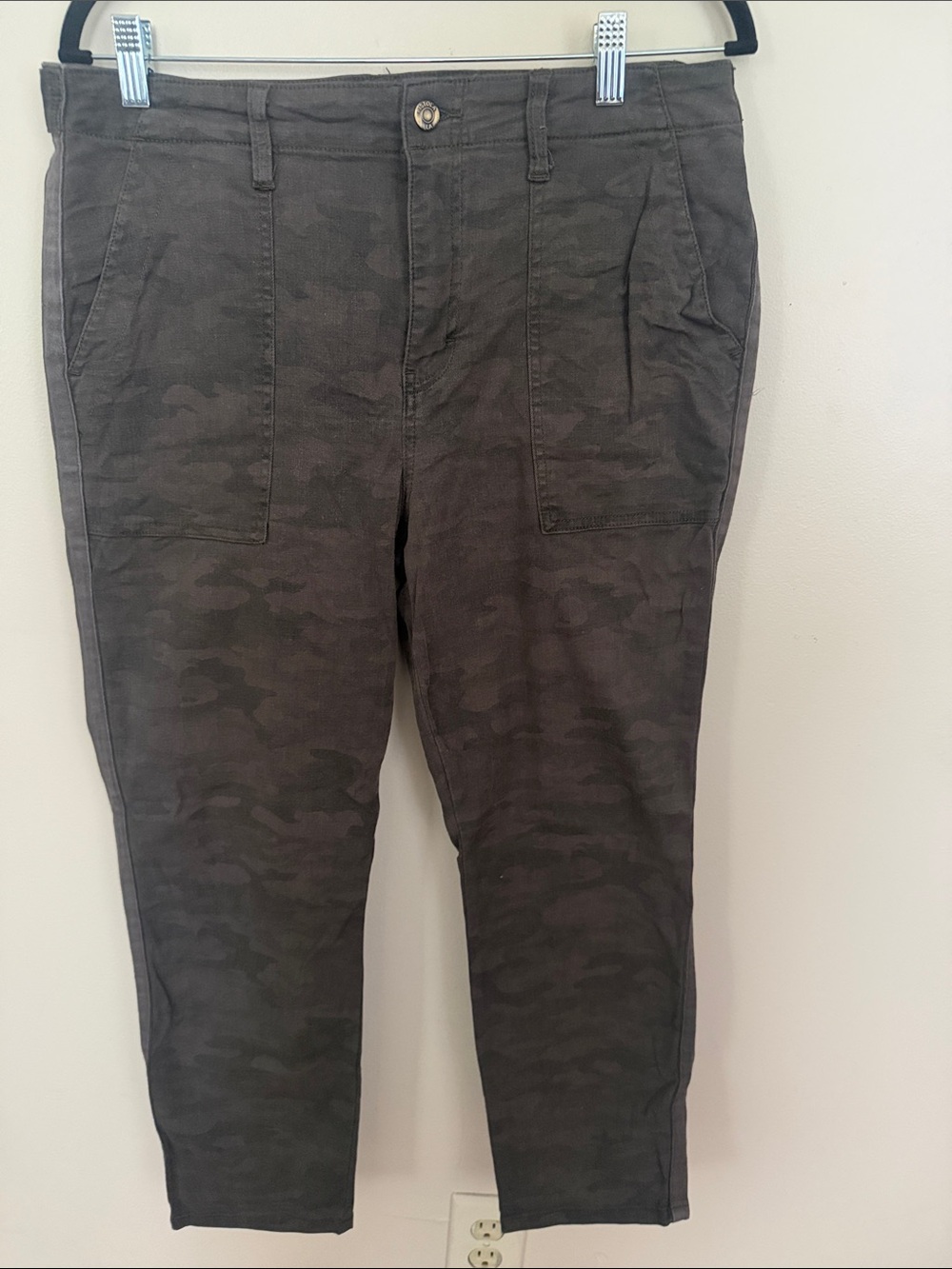 pistola Olive Camo Ankle Crop Pants